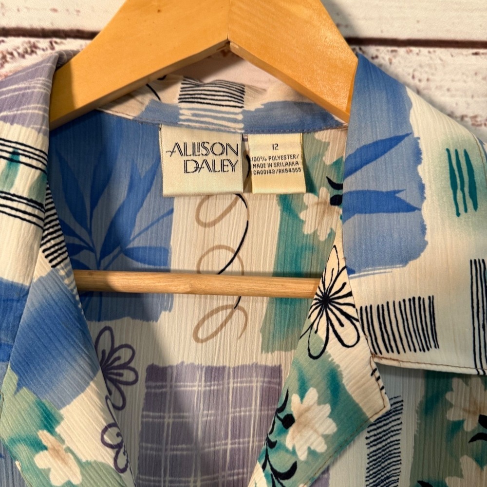 VTG Allison Daley‎ Button Down Shirt Womens 12 Blue Abstract Floral Short Sleeve - Picture 4 of 5